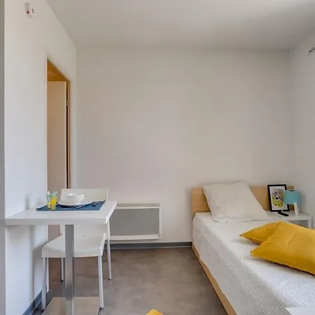 Apparteo Apartahotel 3*