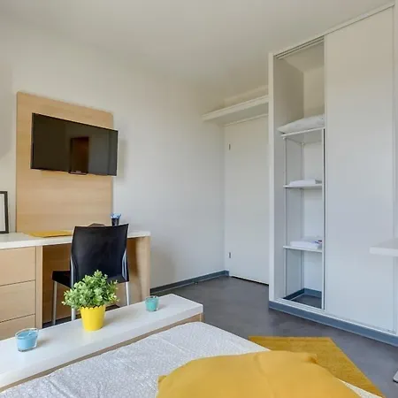 Apparteo Aparthotel 3*
